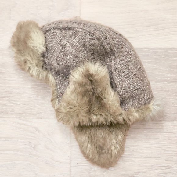 American Eagle Outfitters Accessories - Faux fur winter hat
